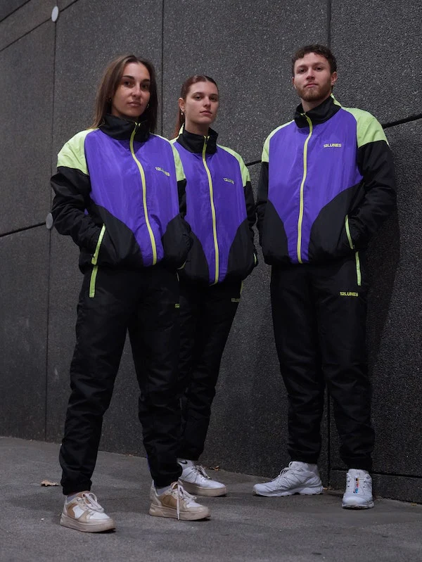 Leather sneakers with contrasting trim in white