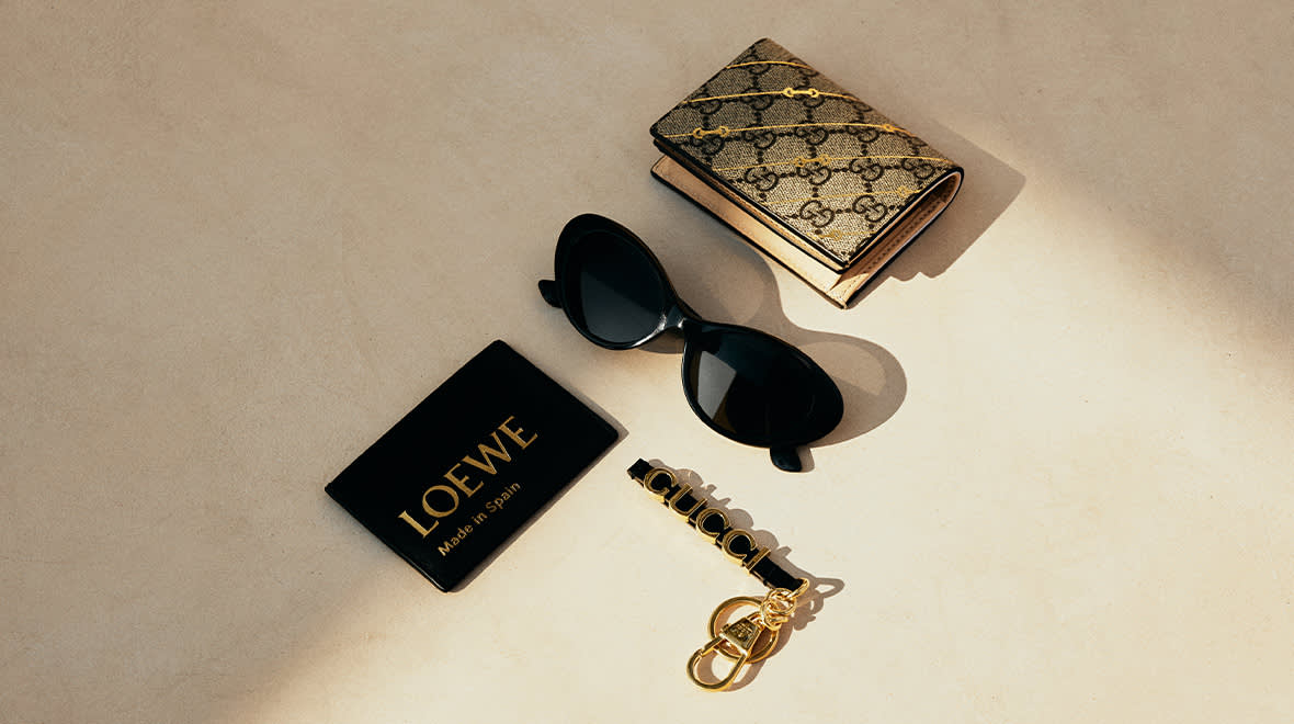 Accusamus et iusto odio glasses